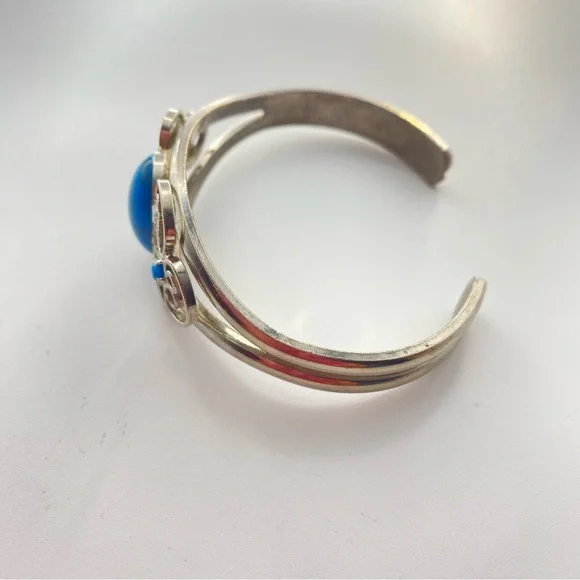 Artisan Silver tone Cuff Bracelet with Blue/Turquoise Cabachon Accents 6.5” - Picture 3 of 10